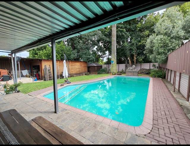 4 BEDROOM HOUSE FOR SALE IN PRETORIA GARDENS